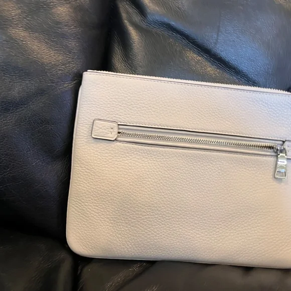 Star Wars COACH Wristlet White New Never Used - Picture 3 of 7